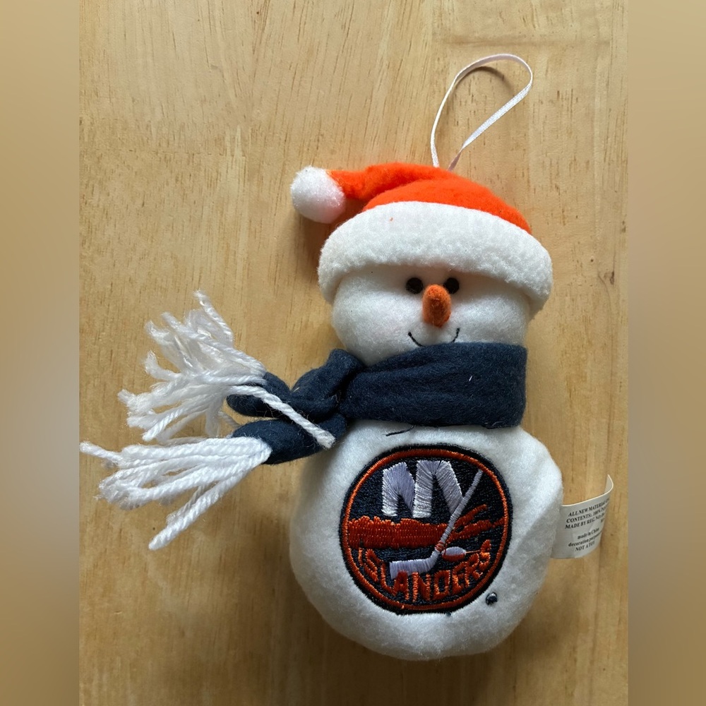 NHL Hockey New York Islanders Snowman 7” Ornament